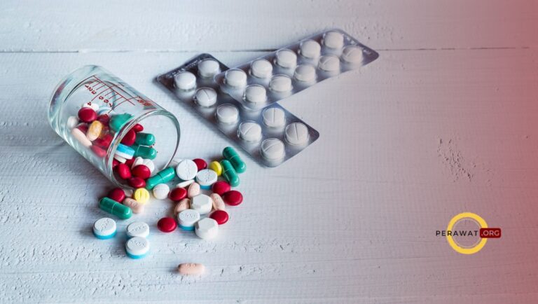 8 benar pemberian obat