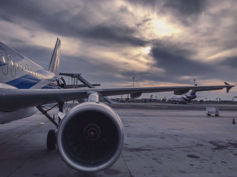 Jet lag: apa dan bagaimana mengatasinya?